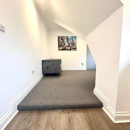 Stylish Modern, Private Apartment,15 Mins To Central London Hendon Ngoại thất bức ảnh