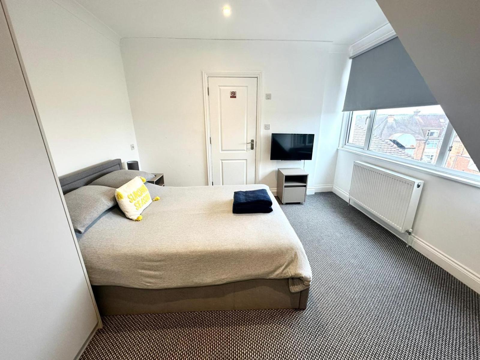 Stylish Modern, Private Apartment,15 Mins To Central London Hendon Ngoại thất bức ảnh