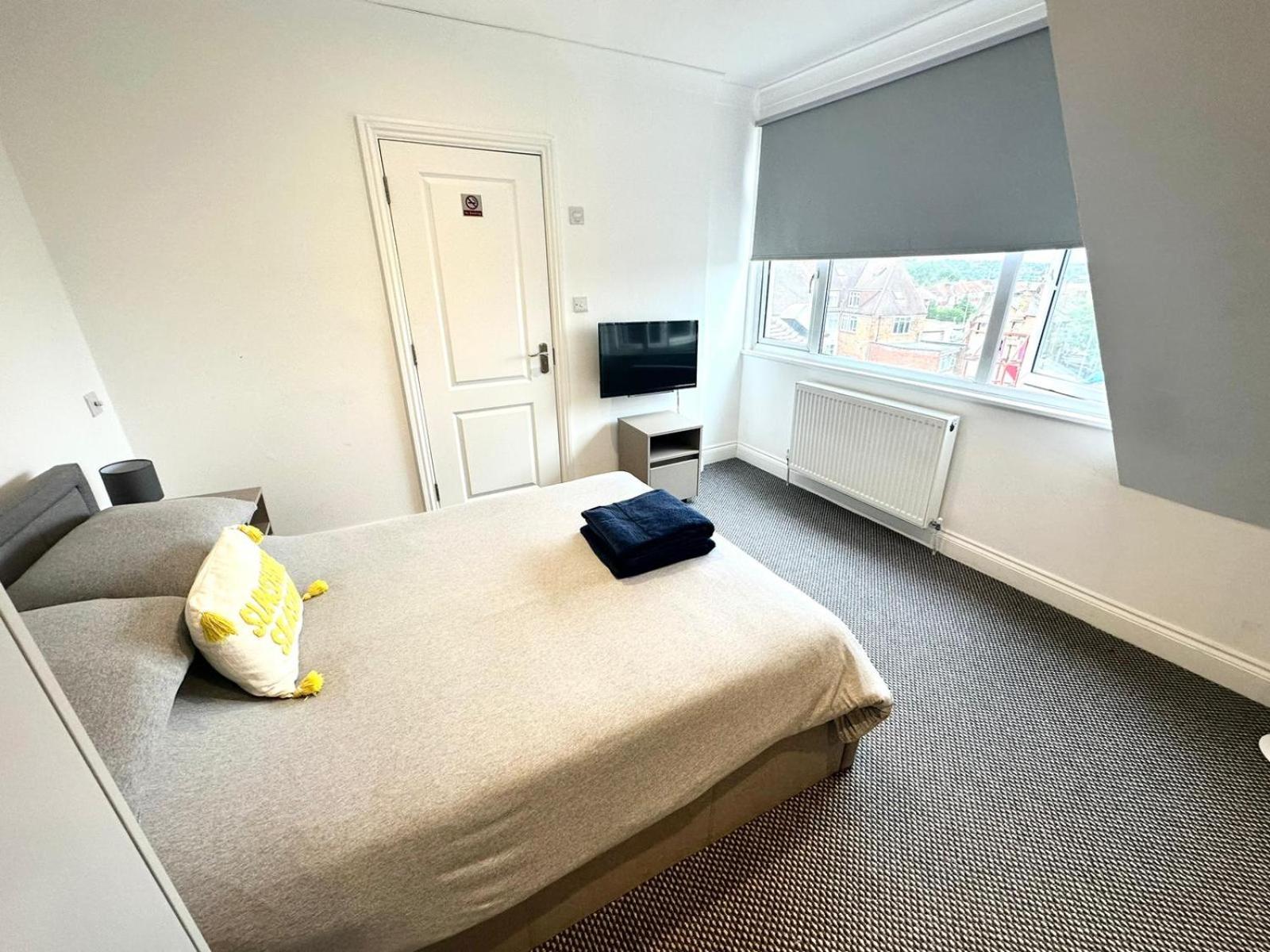 Stylish Modern, Private Apartment,15 Mins To Central London Hendon Ngoại thất bức ảnh