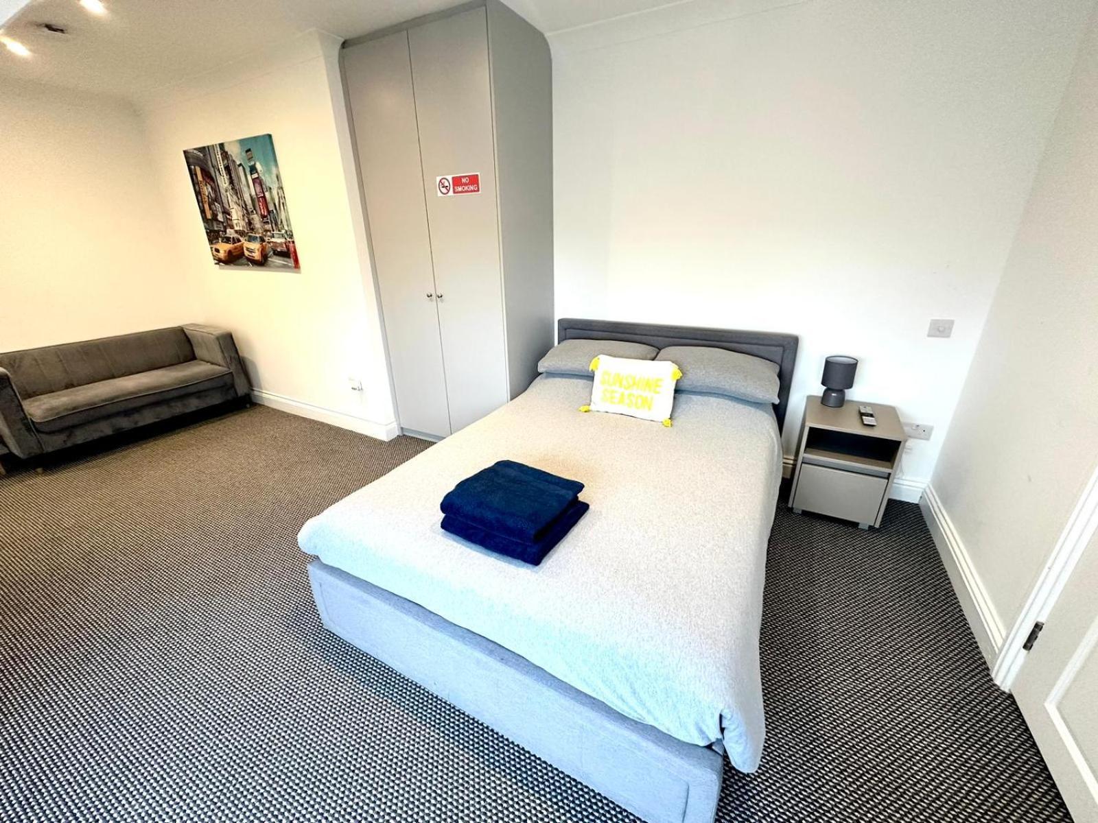 Stylish Modern, Private Apartment,15 Mins To Central London Hendon Ngoại thất bức ảnh
