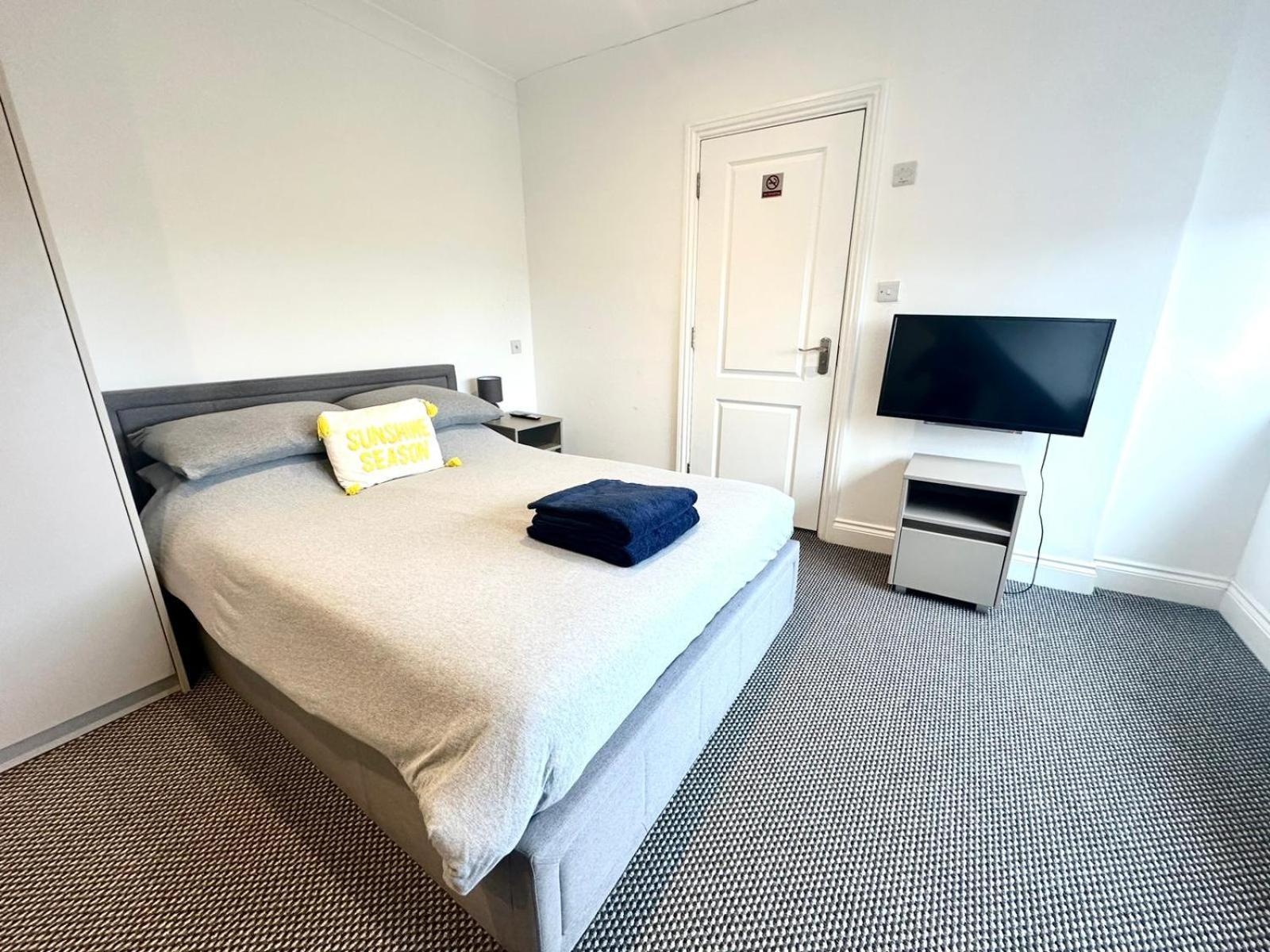 Stylish Modern, Private Apartment,15 Mins To Central London Hendon Ngoại thất bức ảnh
